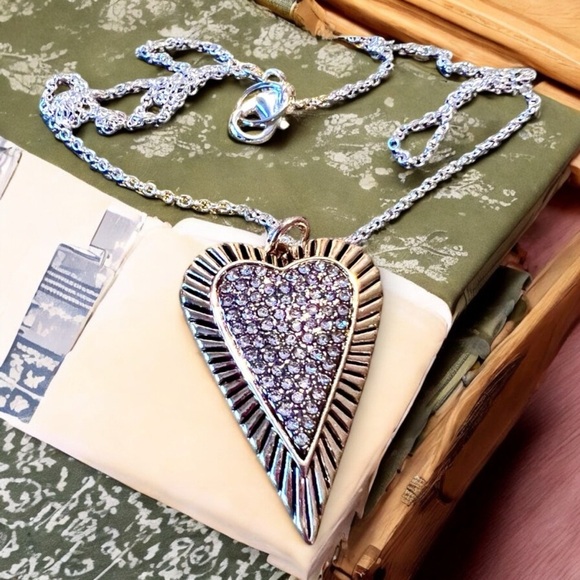 Stainless steel & rhinestones heart pendant with a no tarnish silver plate chain - Picture 2 of 16